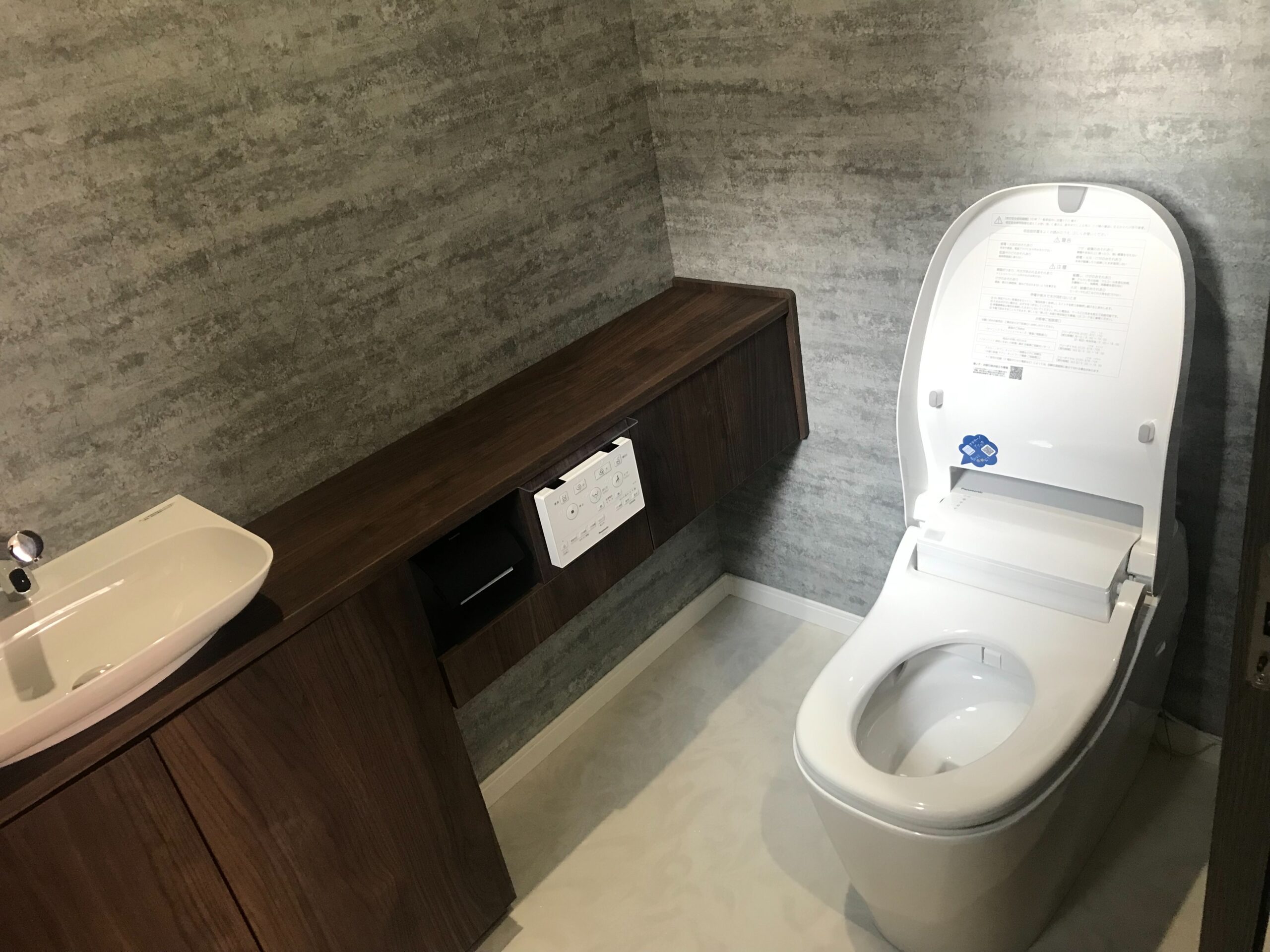 トイレの新築清掃のイメージ画像